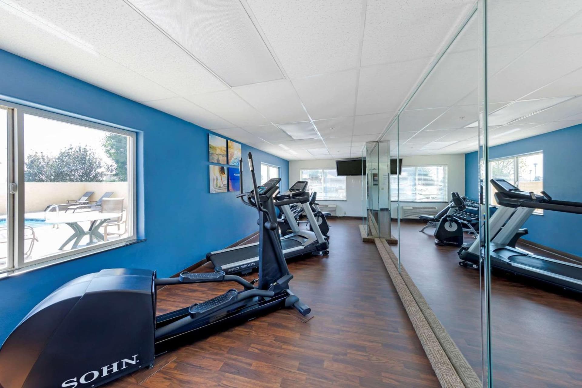 Comfort Suites Victorville-Hesperia gallery photo in Victorville, CA — image 48