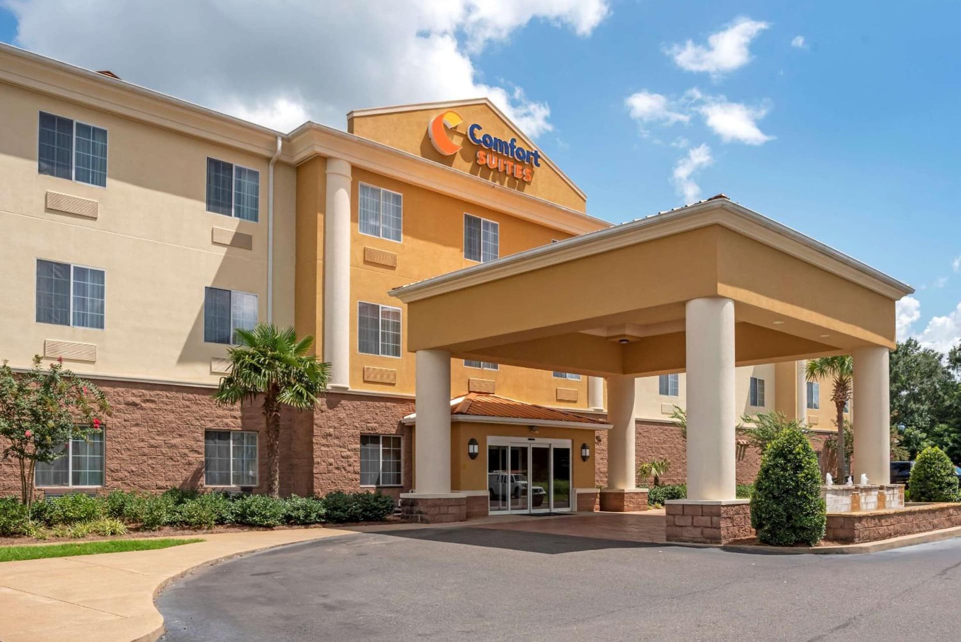 Comfort Suites Alexandria North interior in Alexandria, LA — gallery photo 2