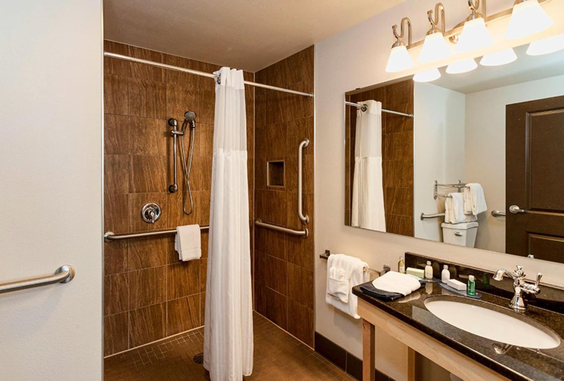 Park Point Marina Inn gallery photo in Duluth, MN — image 14