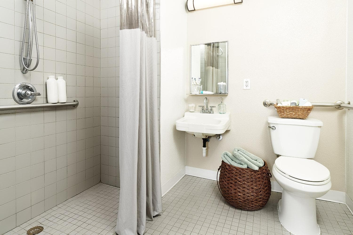 InTown Suites Extended Stay Carrollton TX – West Trinity Mills gallery photo in Carrollton, TX — image 5