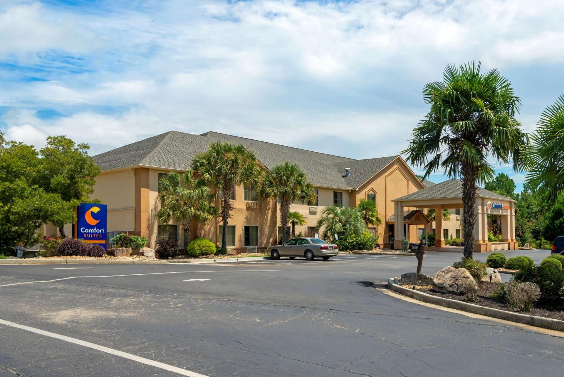 Comfort Suites Milledgeville featured exterior or lobby in Milledgeville, GA — similar hotel