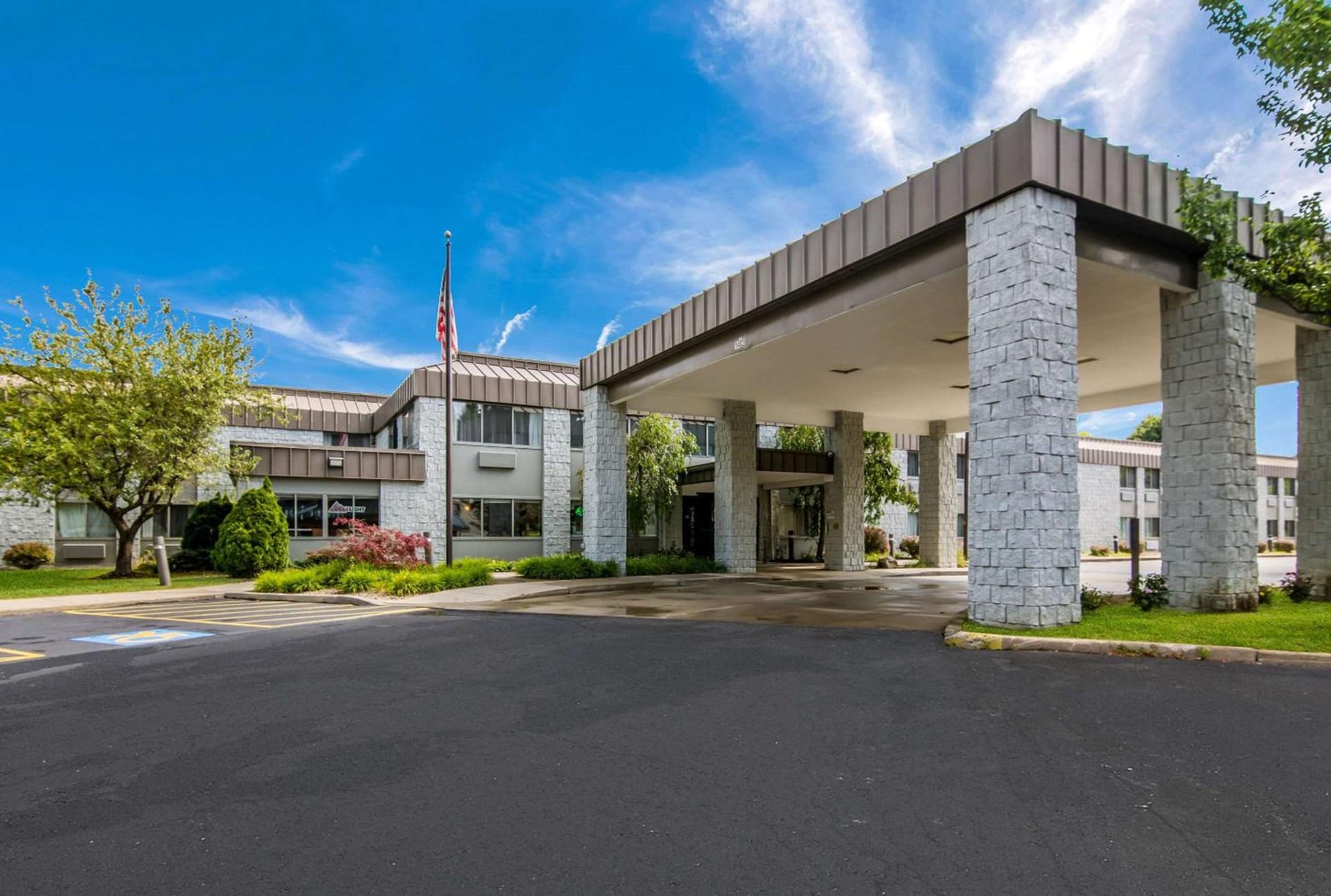 Clarion Pointe Jamestown - Falconer featured exterior or lobby in Jamestown, NY — similar hotel