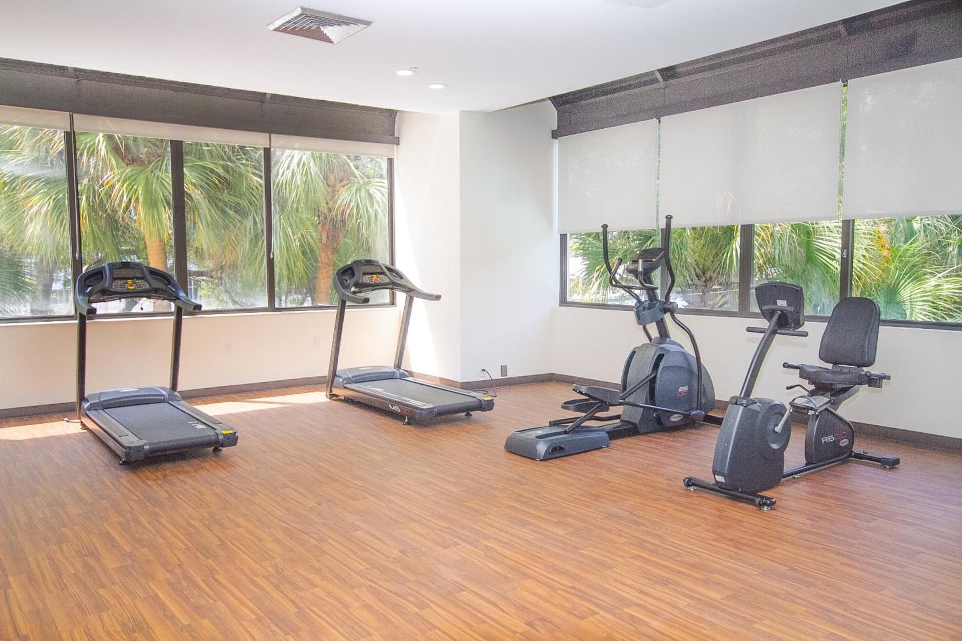 Comfort Inn & Suites Downtown Brickell-Port of Miami gallery photo in Miami, FL — image 26