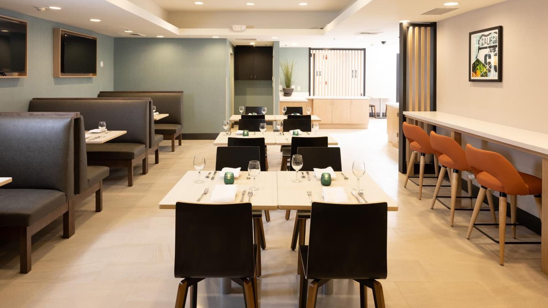 Holiday Inn Santa Ana-Orange Co Arpt by IHG gallery photo in Santa Ana, CA — image 55