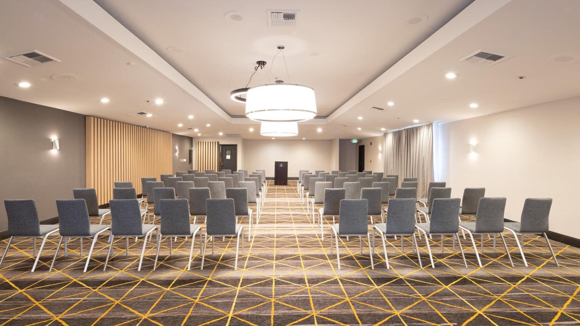 Holiday Inn Santa Ana-Orange Co Arpt by IHG gallery photo in Santa Ana, CA — image 41