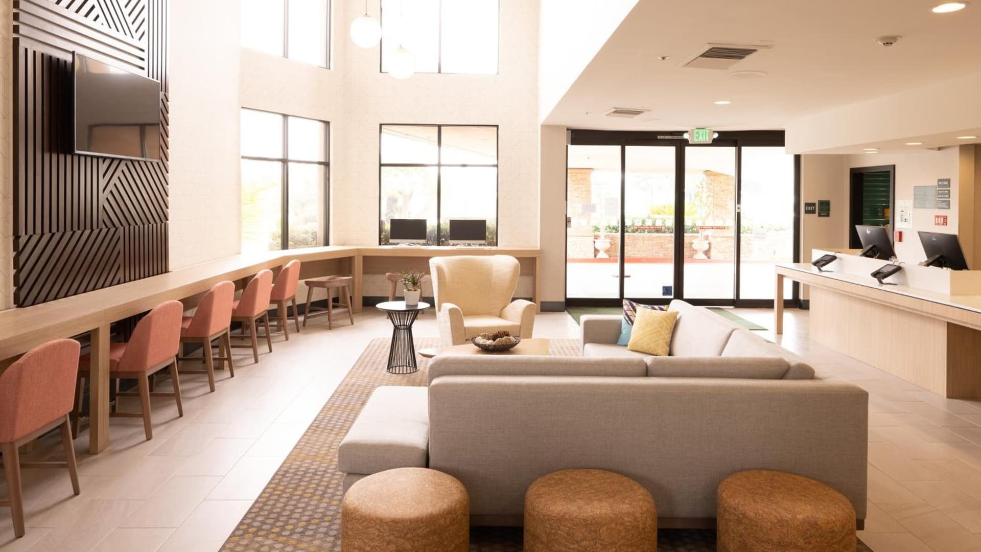 Holiday Inn Santa Ana-Orange Co Arpt by IHG property views in Santa Ana, CA — gallery photo 3