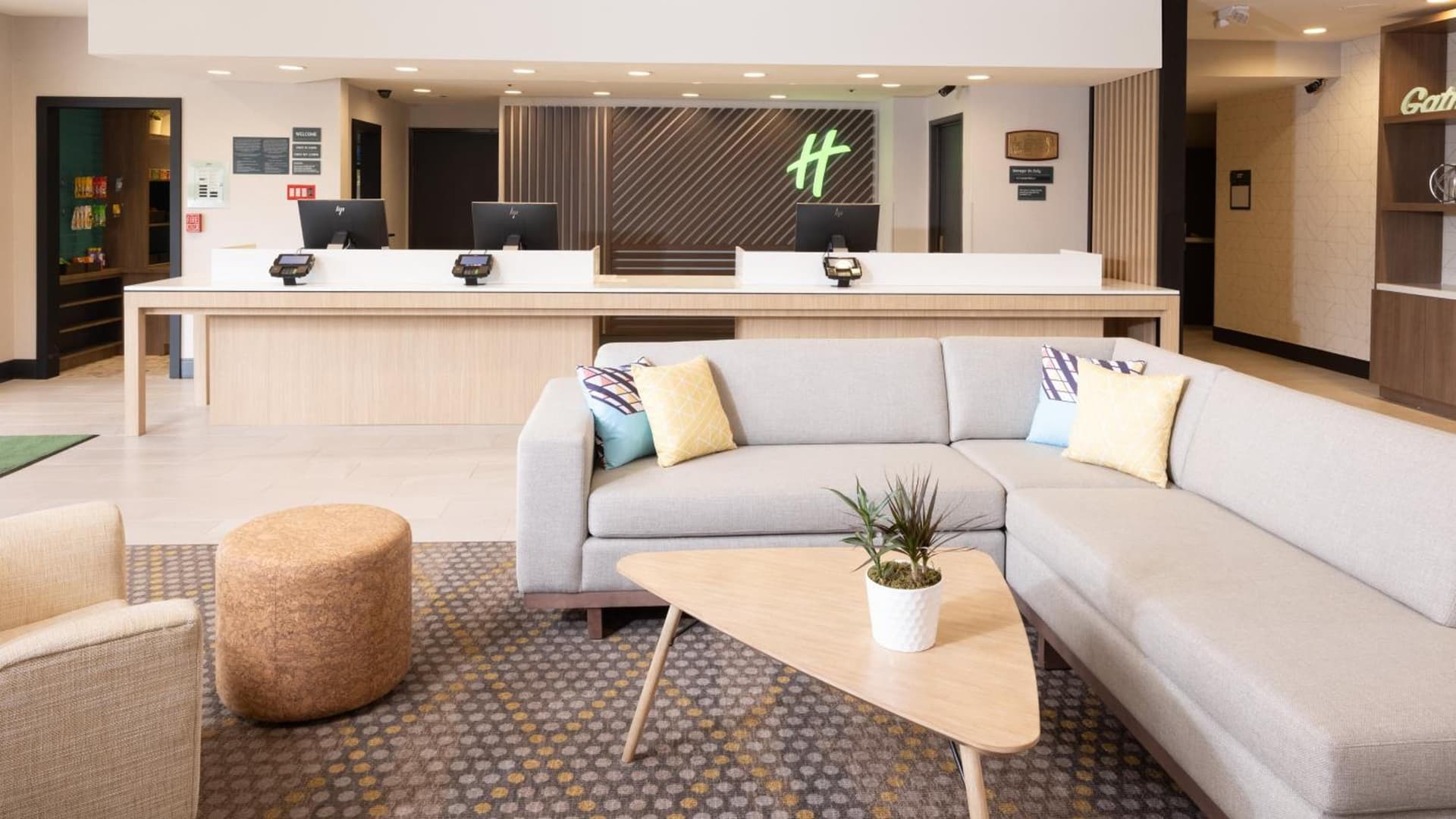 Holiday Inn Santa Ana-Orange Co Arpt by IHG gallery photo in Santa Ana, CA — image 21