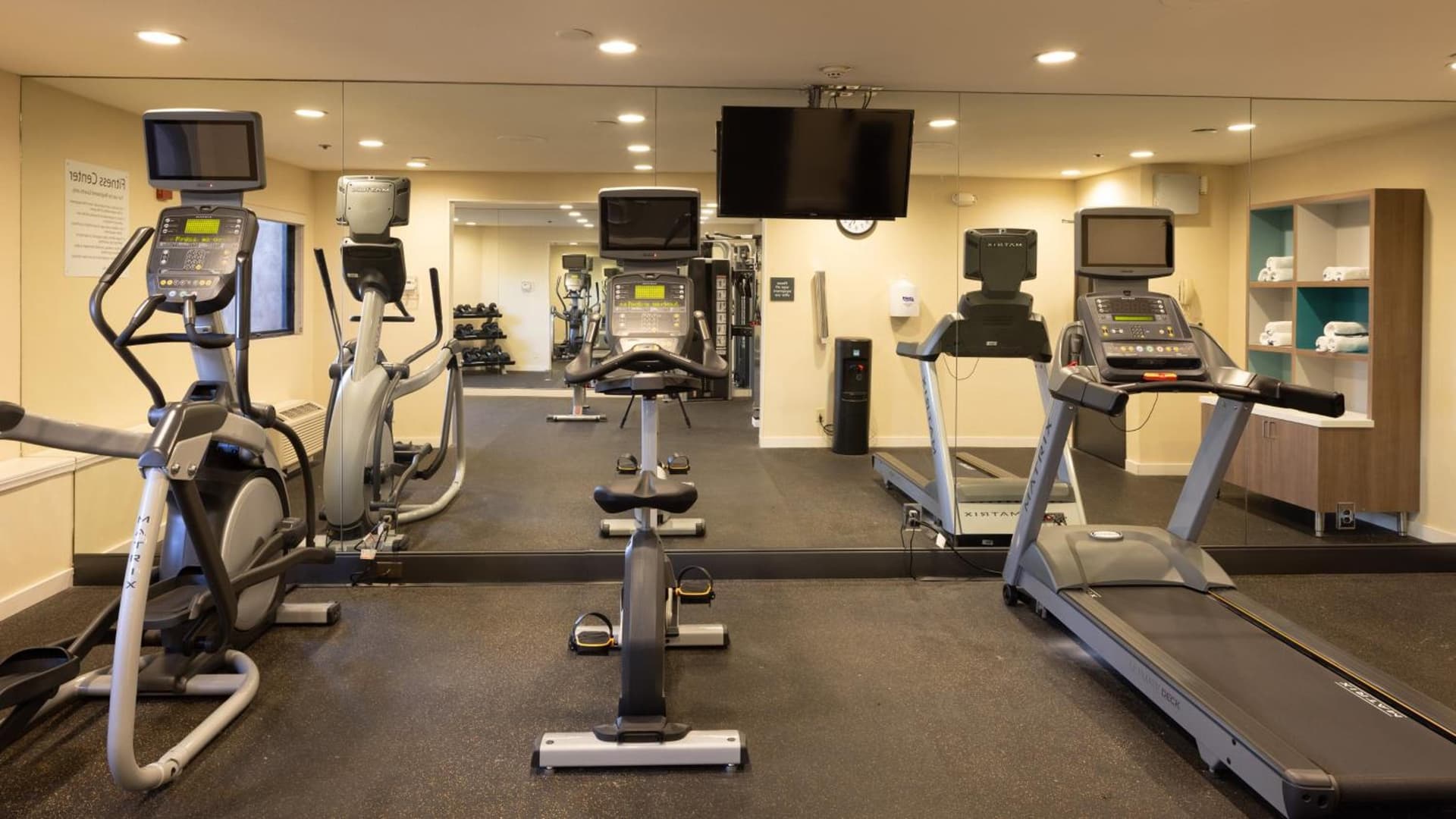 Holiday Inn Santa Ana-Orange Co Arpt by IHG gallery photo in Santa Ana, CA — image 24