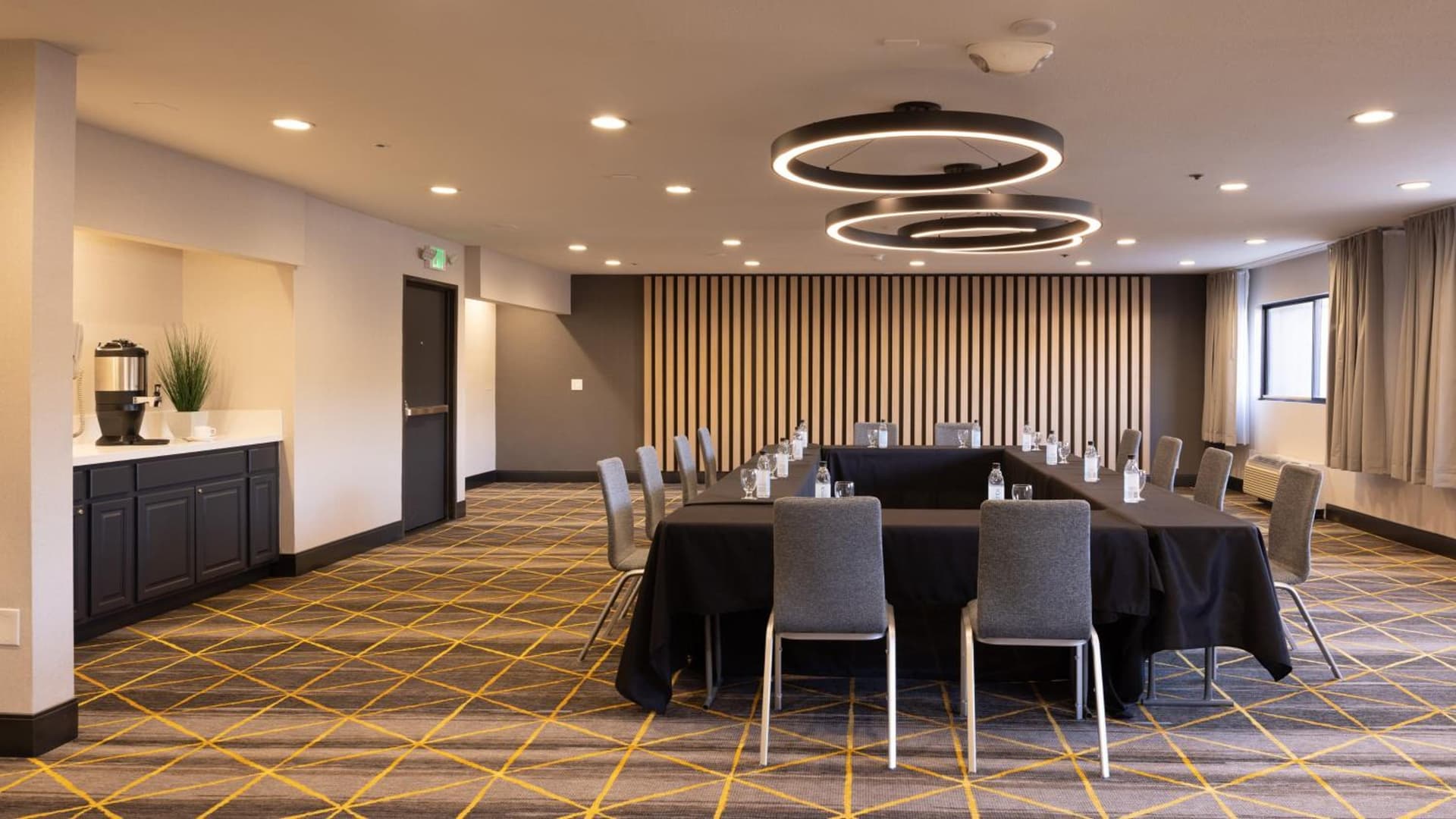 Holiday Inn Santa Ana-Orange Co Arpt by IHG gallery photo in Santa Ana, CA — image 5