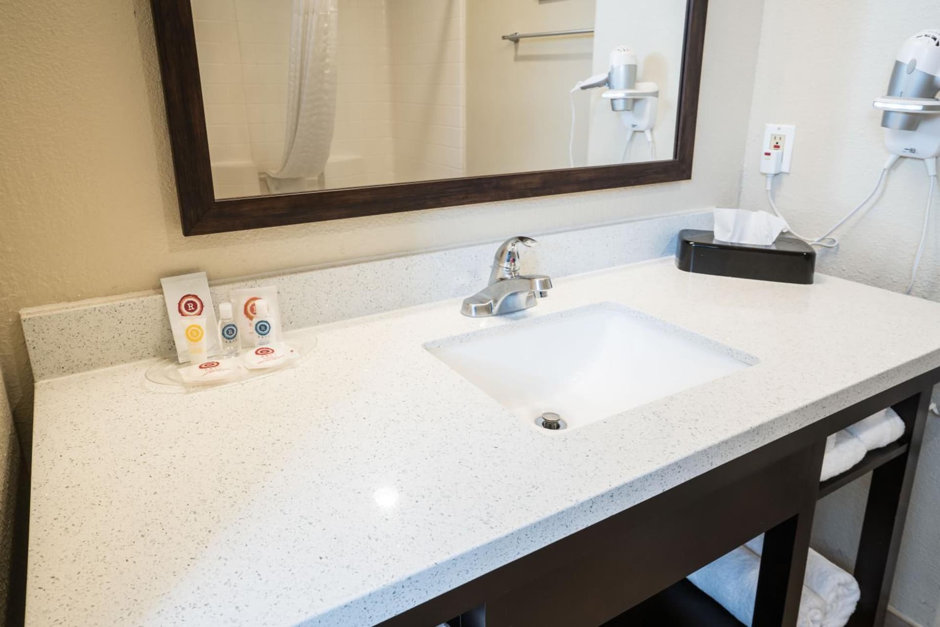 Comfort Suites Fresno River Park gallery photo in Fresno, CA — image 22