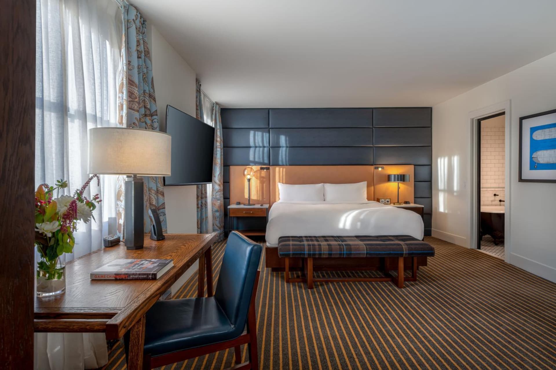 Hotel Theodore Seattle Downtown, Tapestry by Hilton gallery photo in Seattle, WA — image 45