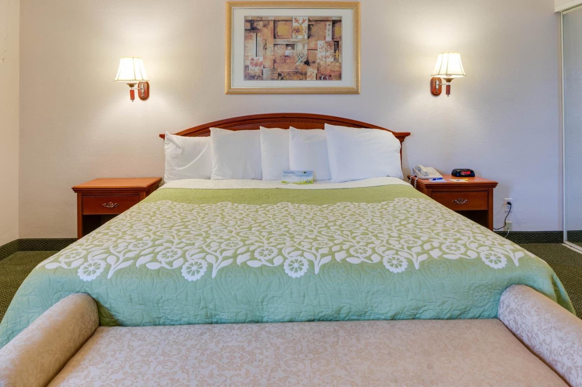 Days Inn & Suites by Wyndham Fullerton interior in Fullerton, CA — gallery photo 2