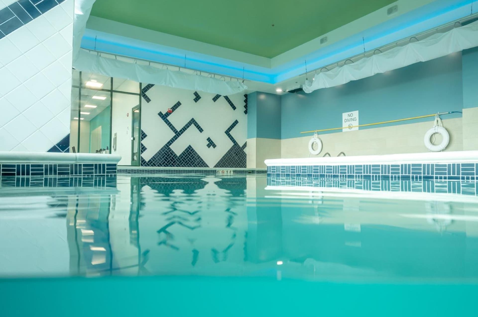 Holiday Inn Express & Suites VA Beach Oceanfront by IHG gallery photo in Virginia Beach, VA — image 33
