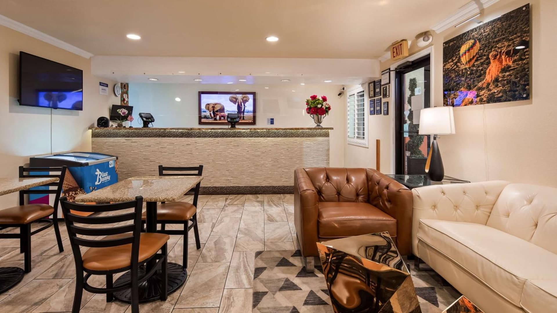Best Western Santa Rosa Inn interior in Santa Rosa, NM — gallery photo 2