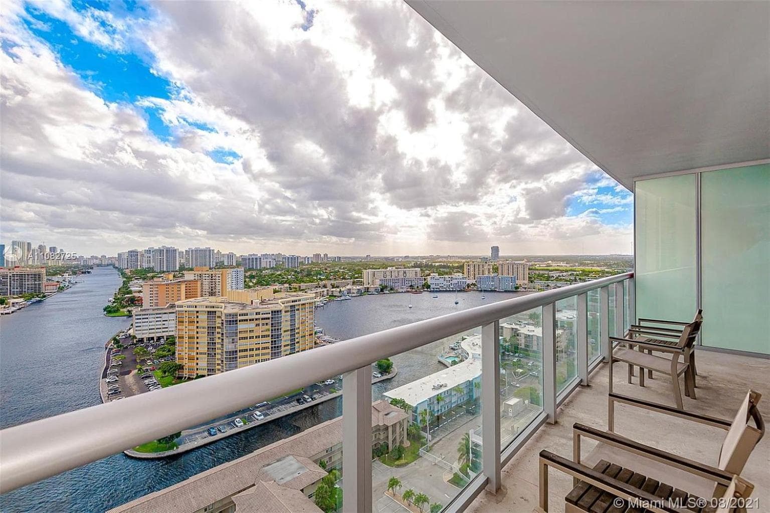 Beachwalk Elite Hotels and Resorts interior in Hallandale Beach, FL — gallery photo 2