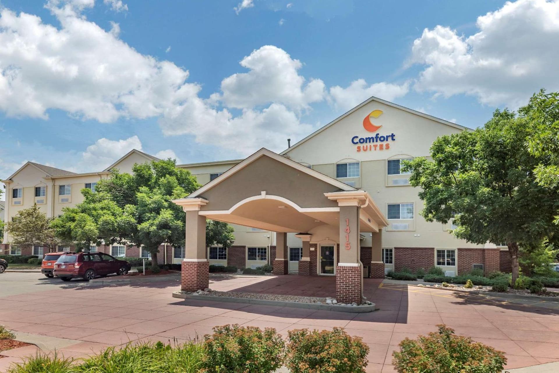 Comfort Suites Fort Collins Near University featured exterior or lobby in Fort Collins, CO — similar hotel