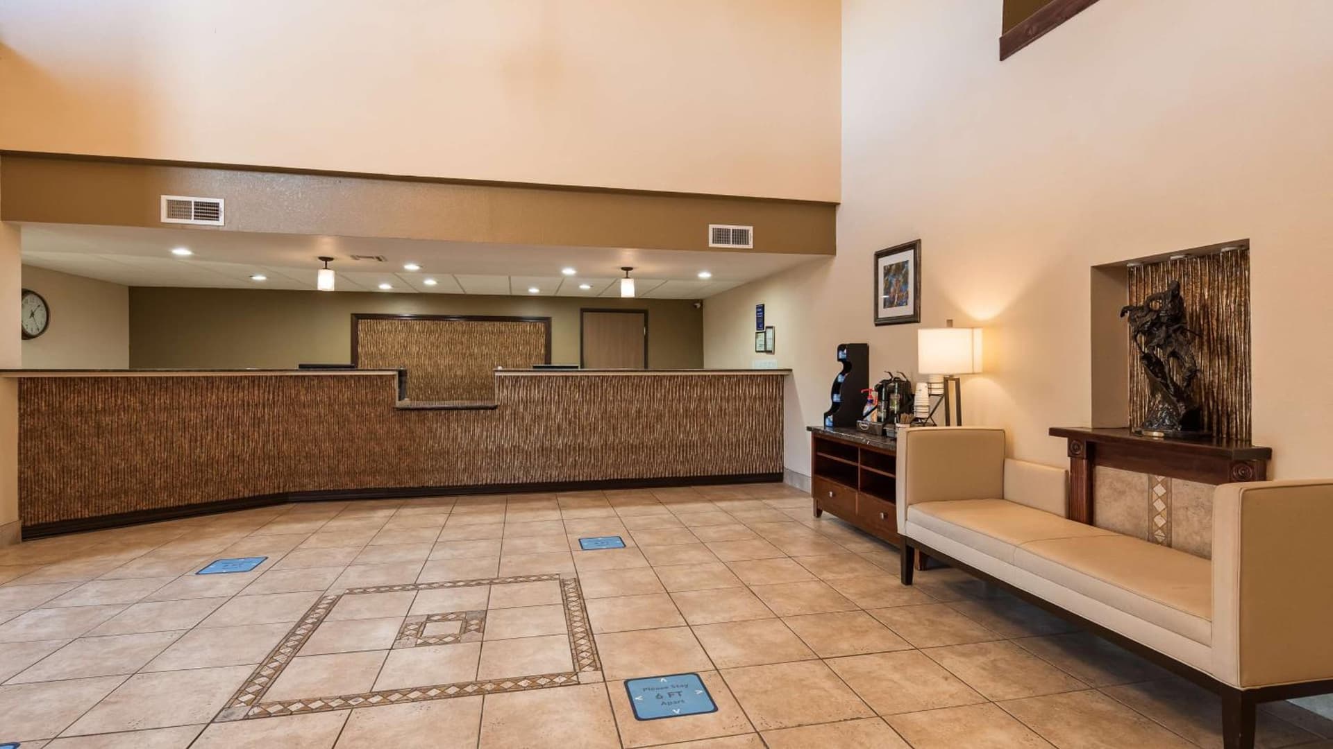Best Western Plus Ruidoso Inn interior in Ruidoso, NM — gallery photo 2