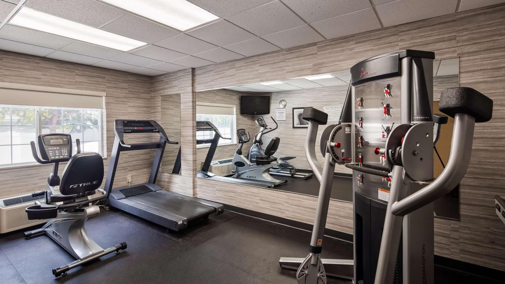 Best Western Concord Inn and Suites gallery photo in Concord, NH — image 31
