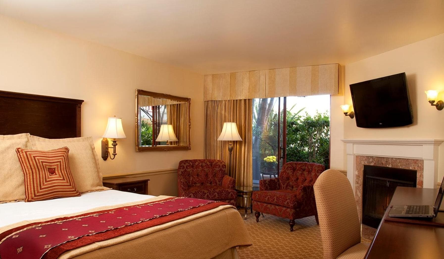 Victorian Inn gallery photo in Monterey, CA — image 12