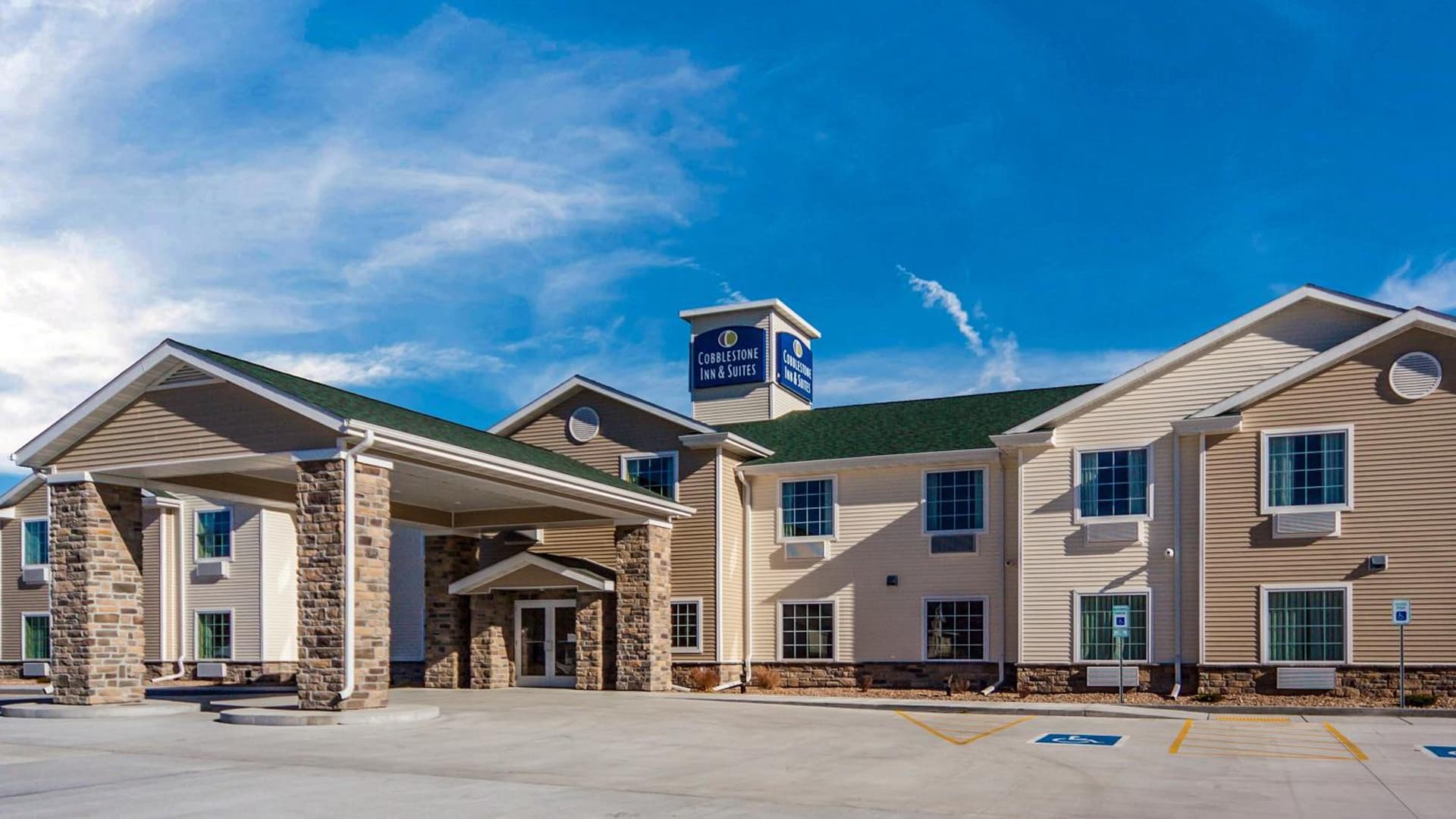 Cobblestone Inn & Suites - Yuma featured exterior or lobby in Yuma, CO — similar hotel