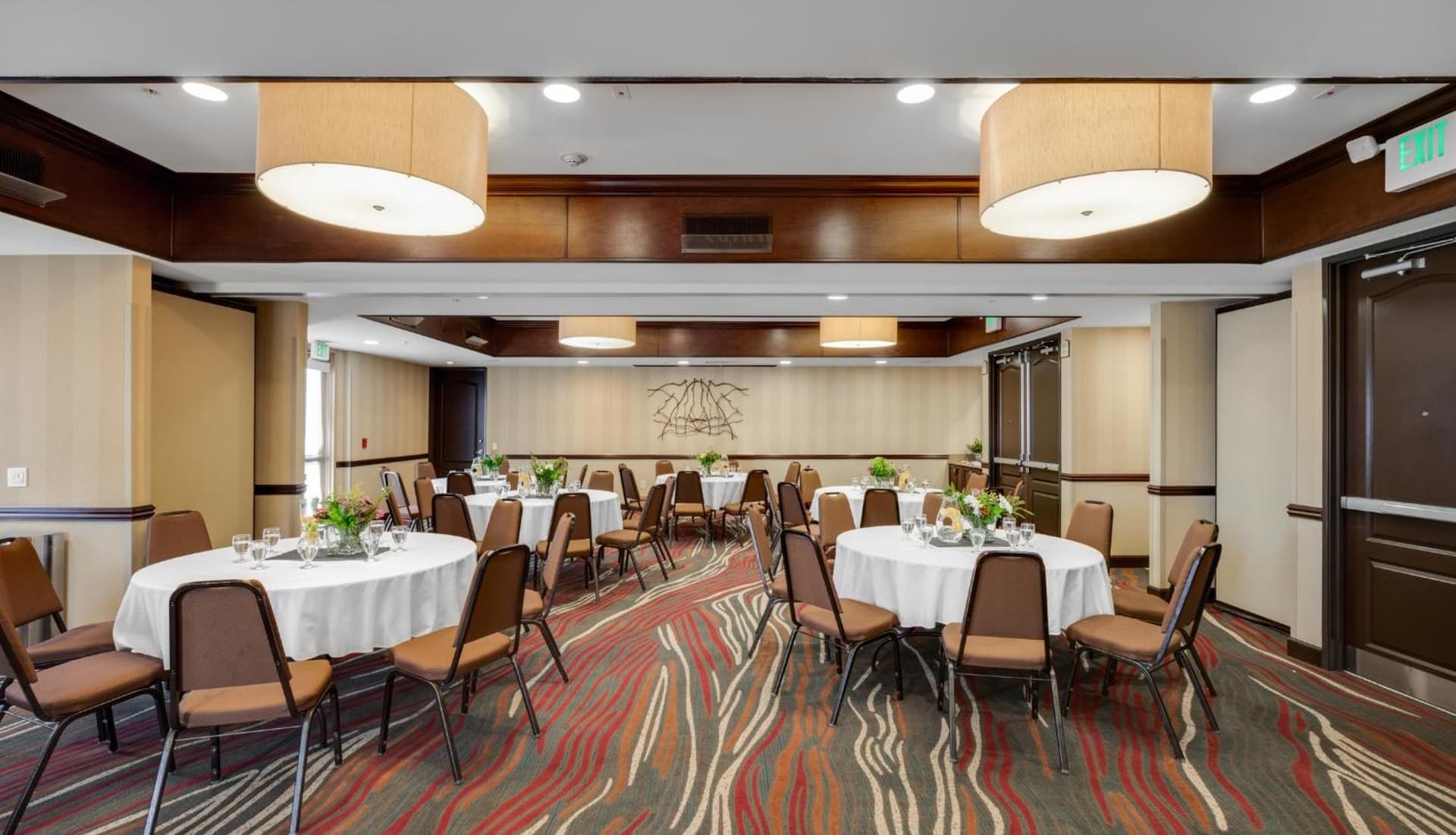 Ayres Hotel & Spa Moreno Valley/Riverside property views in Moreno Valley, CA — gallery photo 3