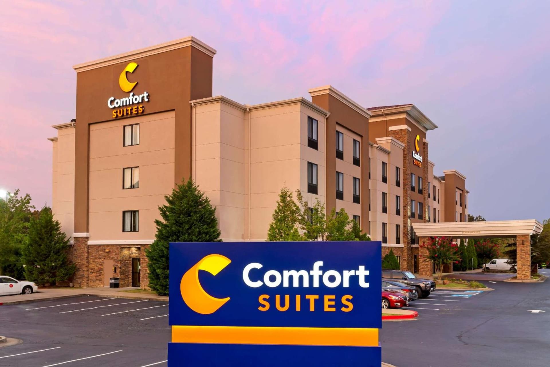 Comfort Suites Little Rock West property views in Little Rock, AR — gallery photo 3