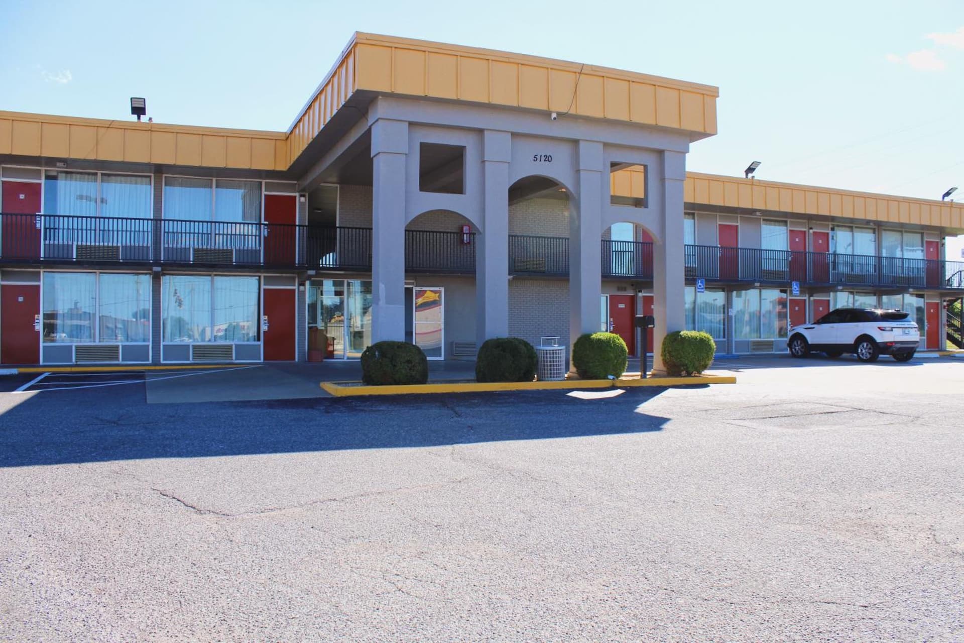 Econo Lodge Paducah West I-24 featured exterior or lobby in Paducah, KY — similar hotel