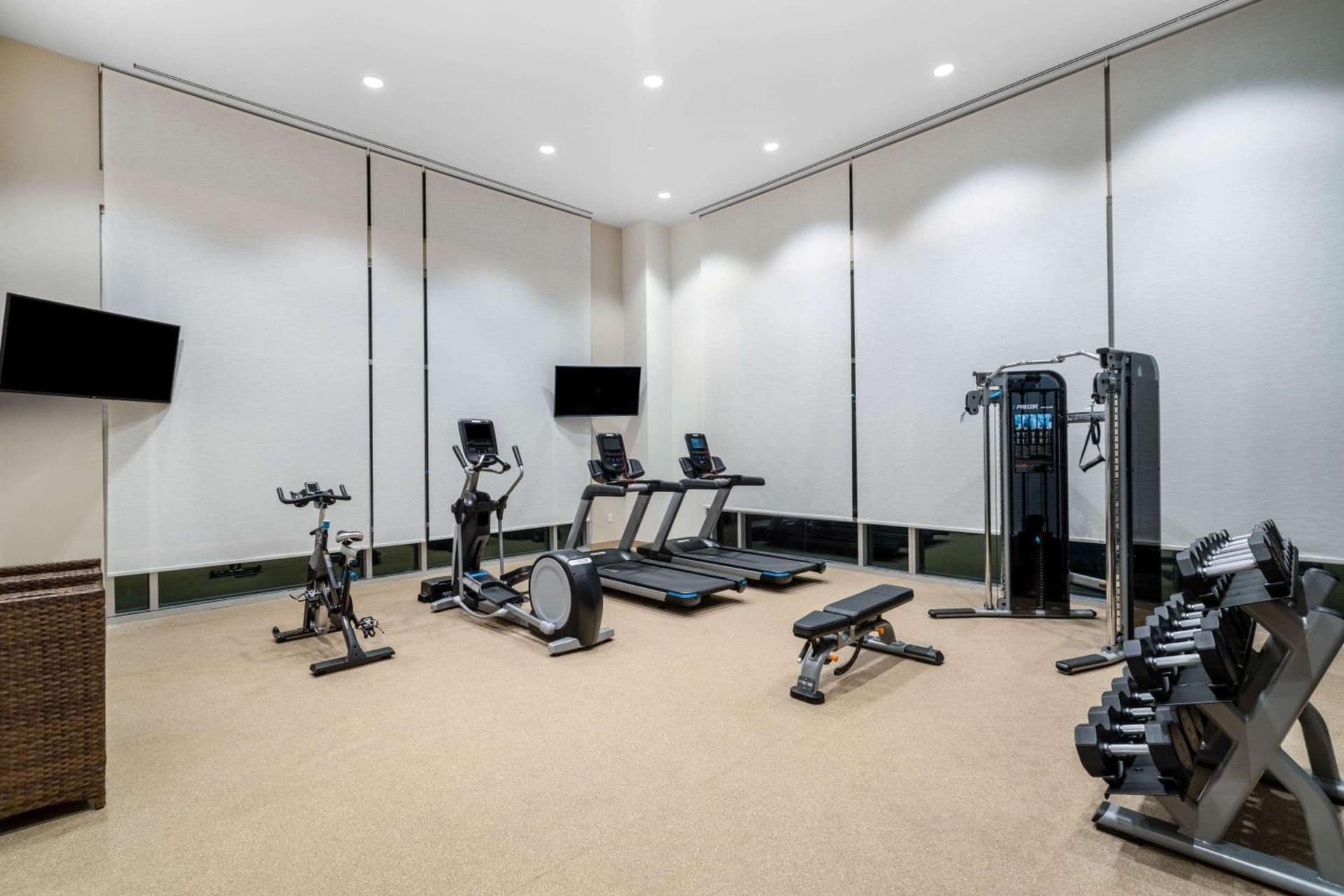 La Quinta Inn & Suites by Wyndham Nashville Downtown Stadium gallery photo in Nashville, TN — image 8