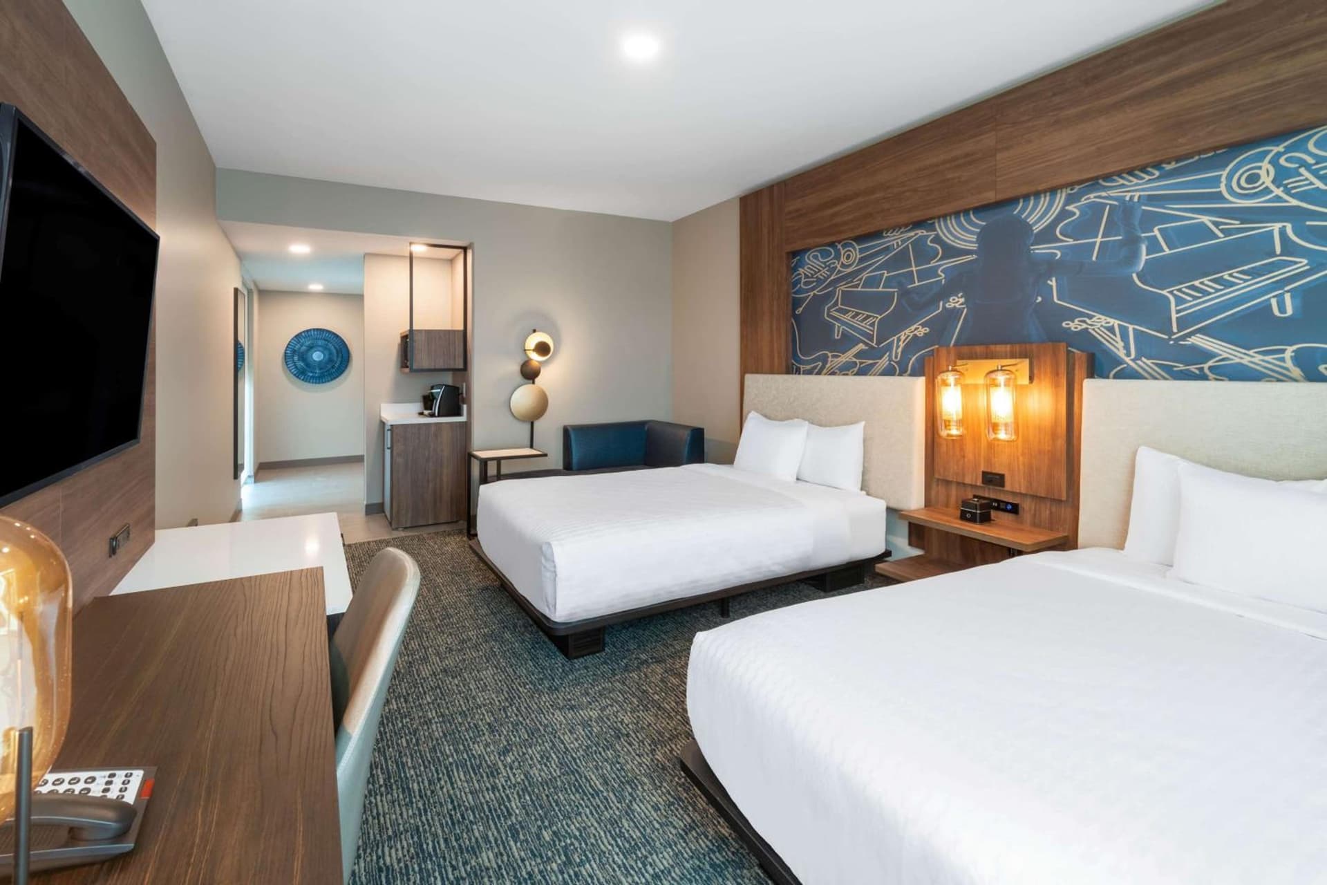 La Quinta Inn & Suites by Wyndham Nashville Downtown Stadium gallery photo in Nashville, TN — image 70
