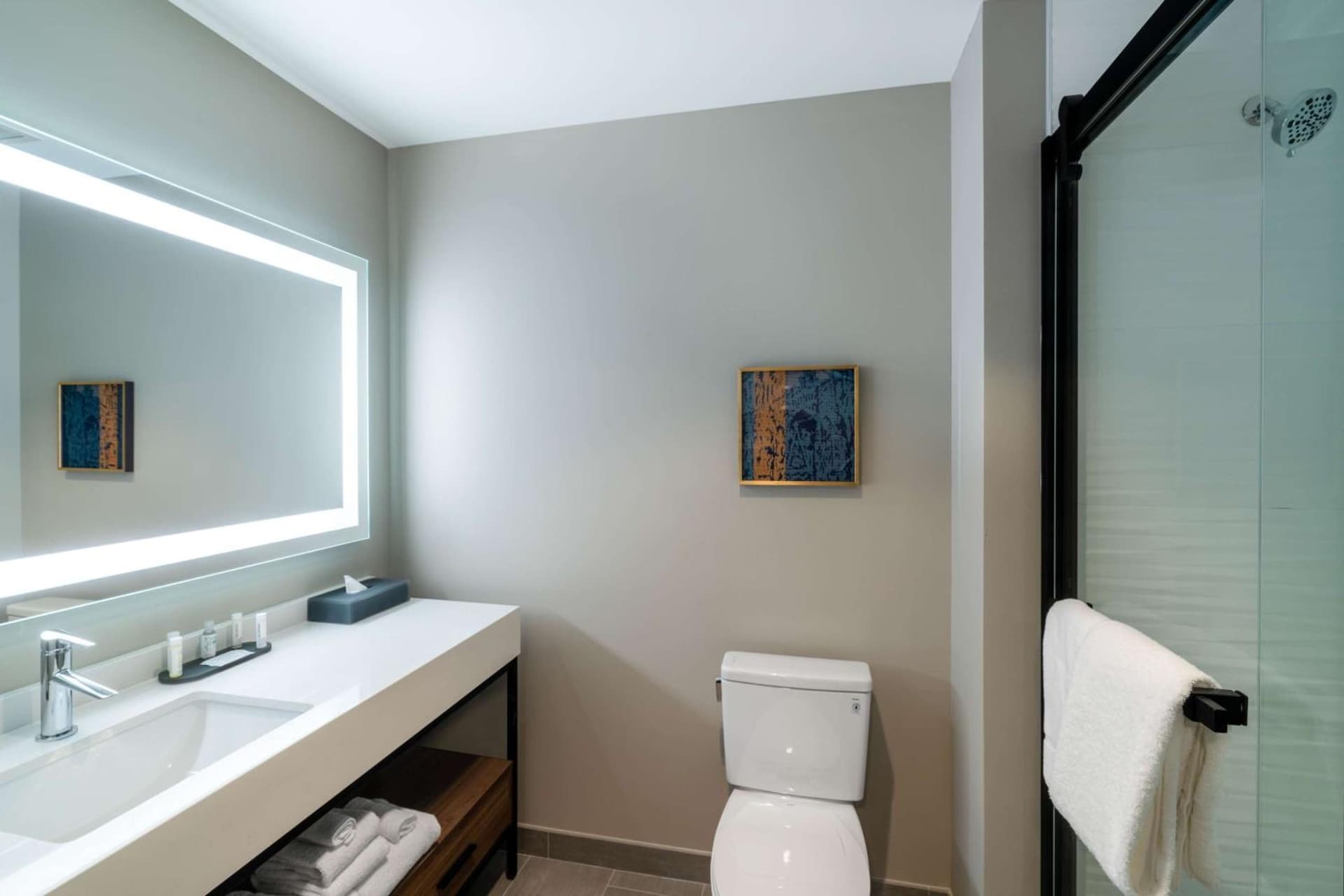 La Quinta Inn & Suites by Wyndham Nashville Downtown Stadium gallery photo in Nashville, TN — image 31