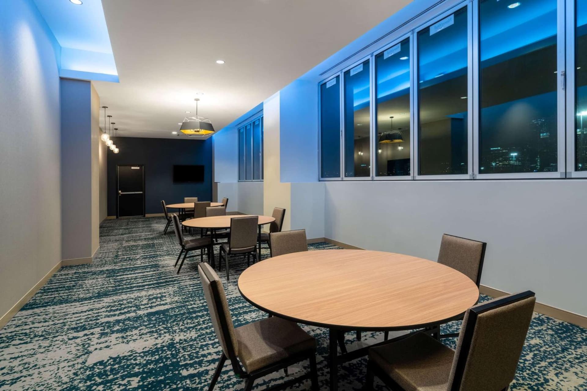 La Quinta Inn & Suites by Wyndham Nashville Downtown Stadium gallery photo in Nashville, TN — image 47