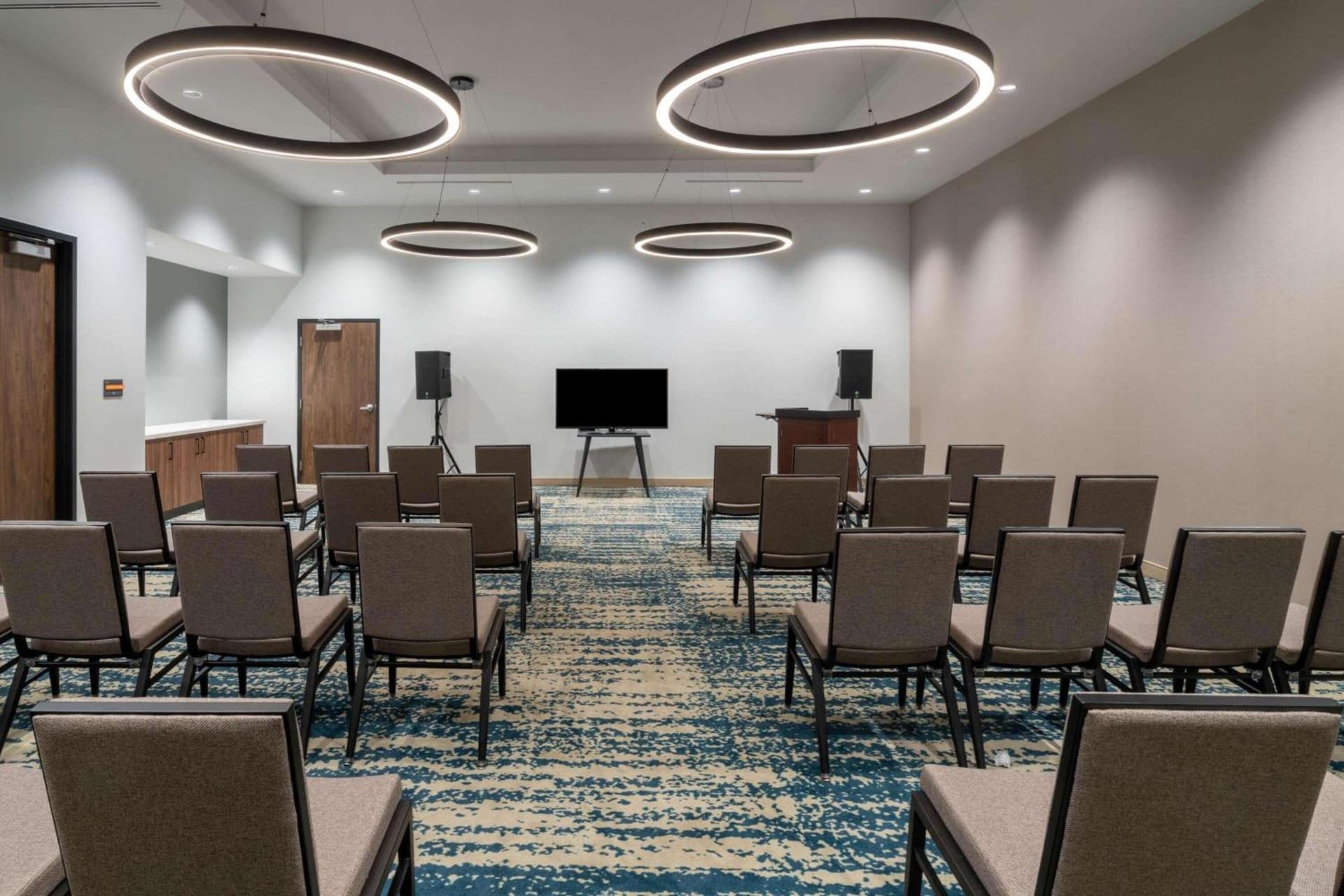 La Quinta Inn & Suites by Wyndham Nashville Downtown Stadium gallery photo in Nashville, TN — image 46