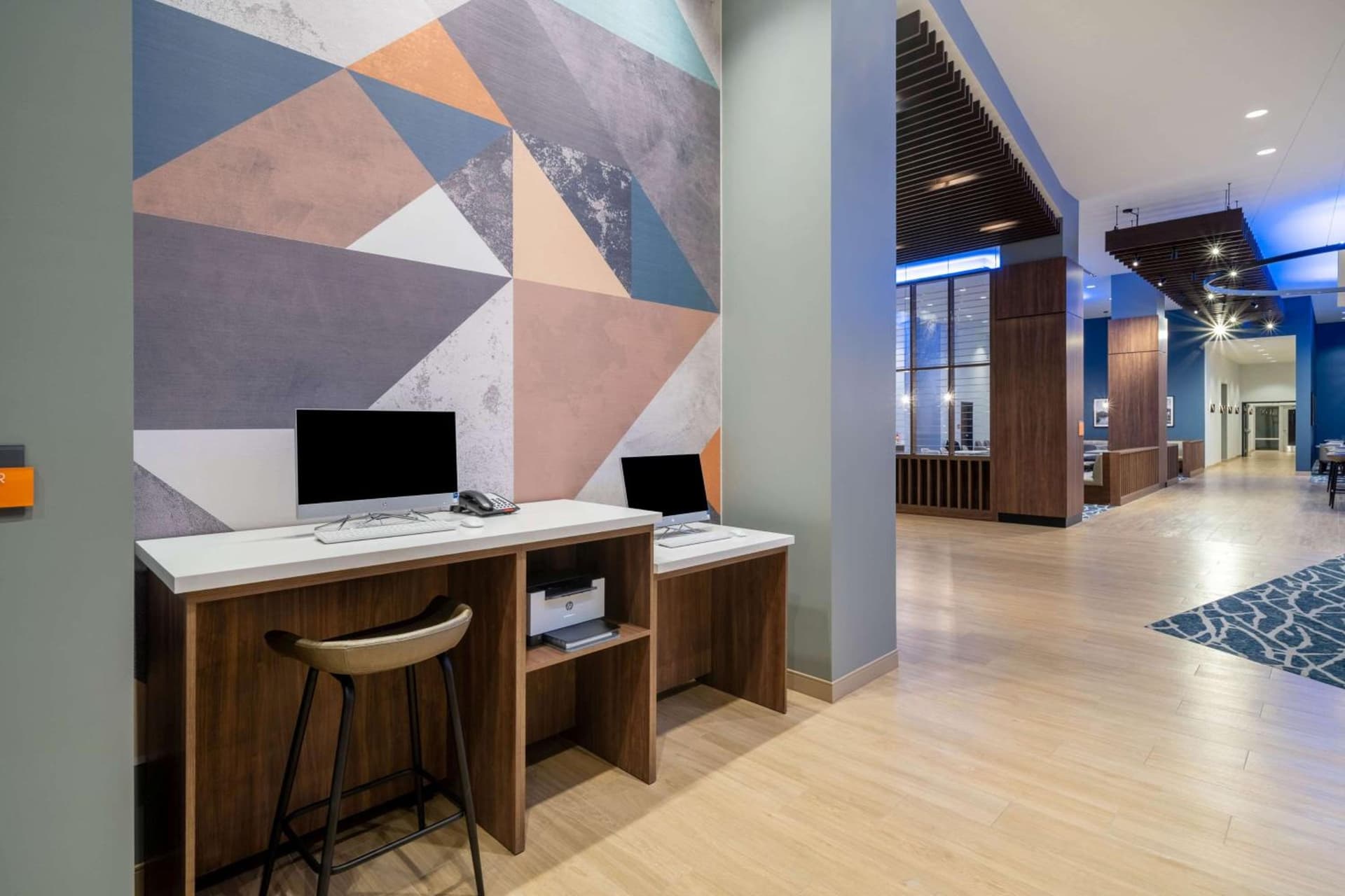 La Quinta Inn & Suites by Wyndham Nashville Downtown Stadium gallery photo in Nashville, TN — image 55