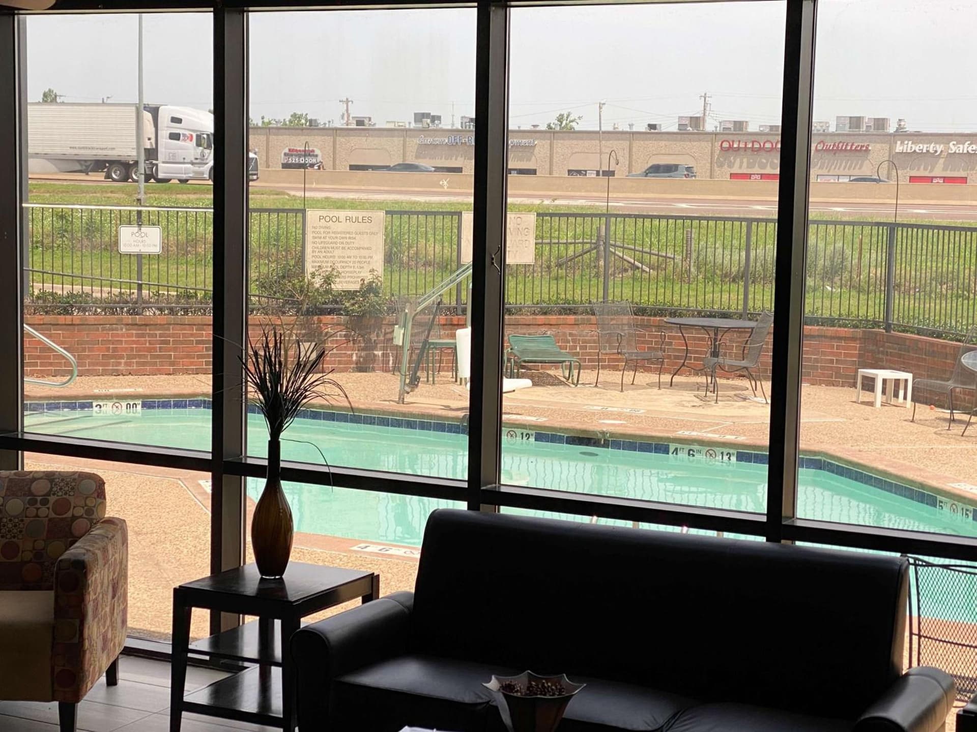 Motel 6 Oklahoma City OK Fairgrounds West property views in Oklahoma City, OK — gallery photo 3