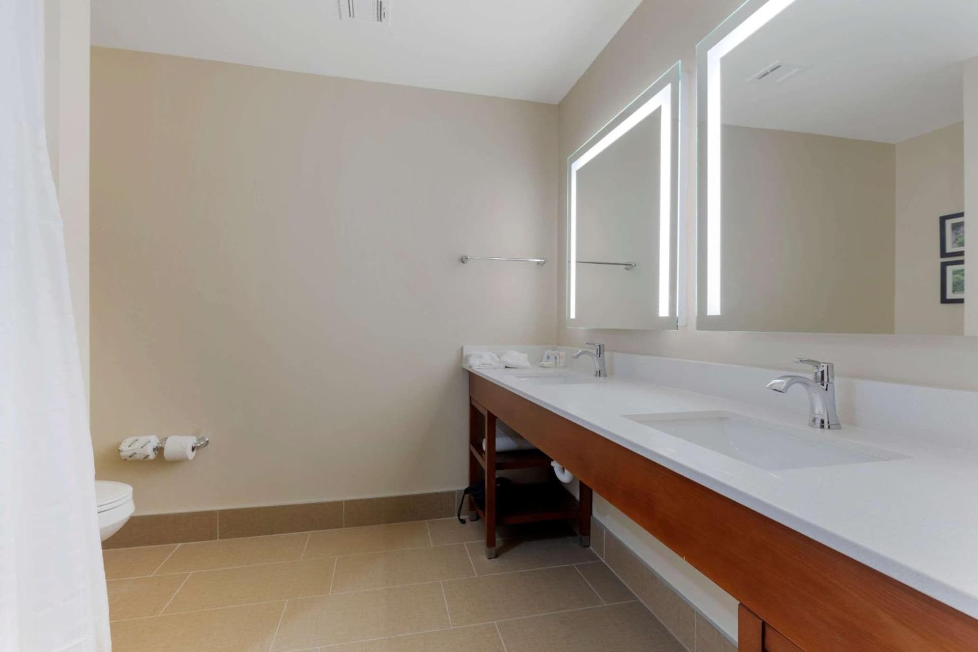 Comfort Suites West Monroe near Ike Hamilton Expo Center gallery photo in West Monroe, LA — image 48