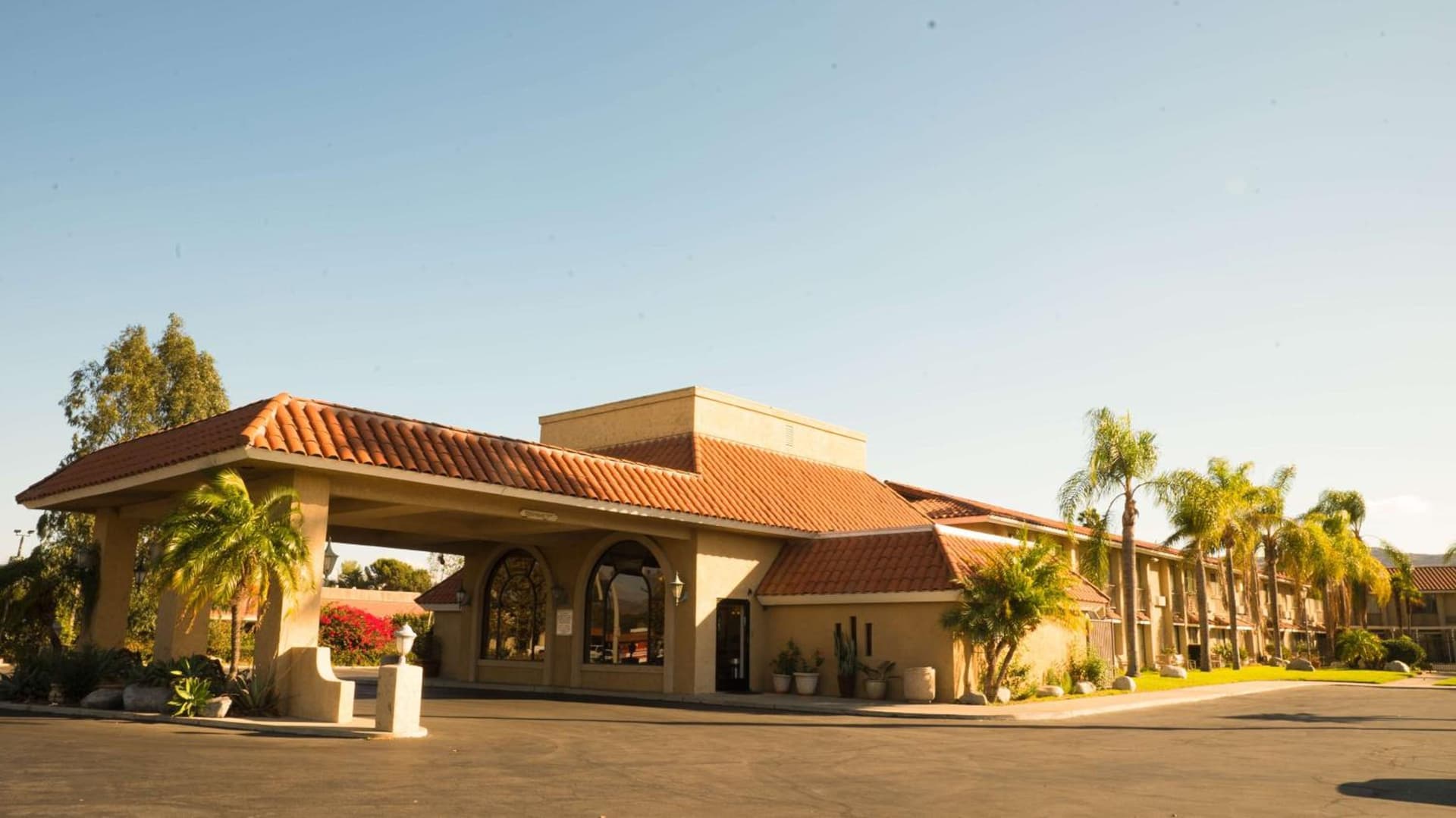 Studio 6 Anaheim Hills CA featured exterior or lobby in Anaheim, CA — similar hotel