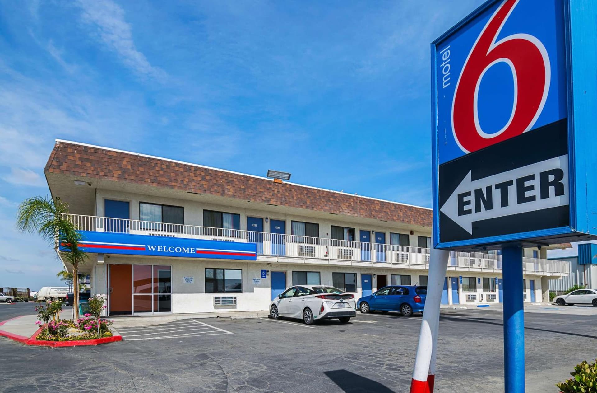 Motel 6 Lost Hills CA featured exterior or lobby in Lost Hills, CA — similar hotel