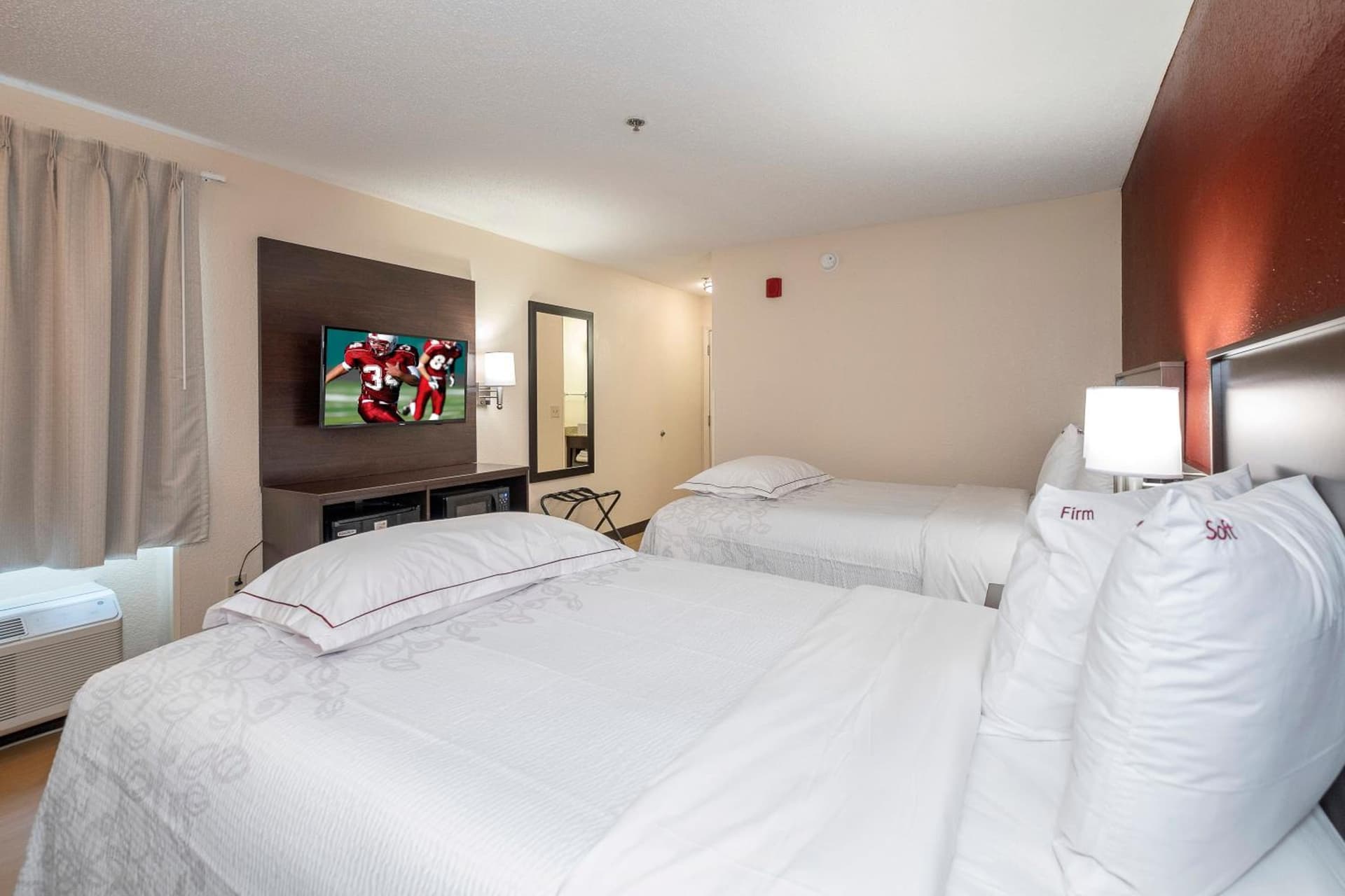 Red Roof Inn PLUS+ South Deerfield - Amherst gallery photo in South Deerfield, MA — image 15