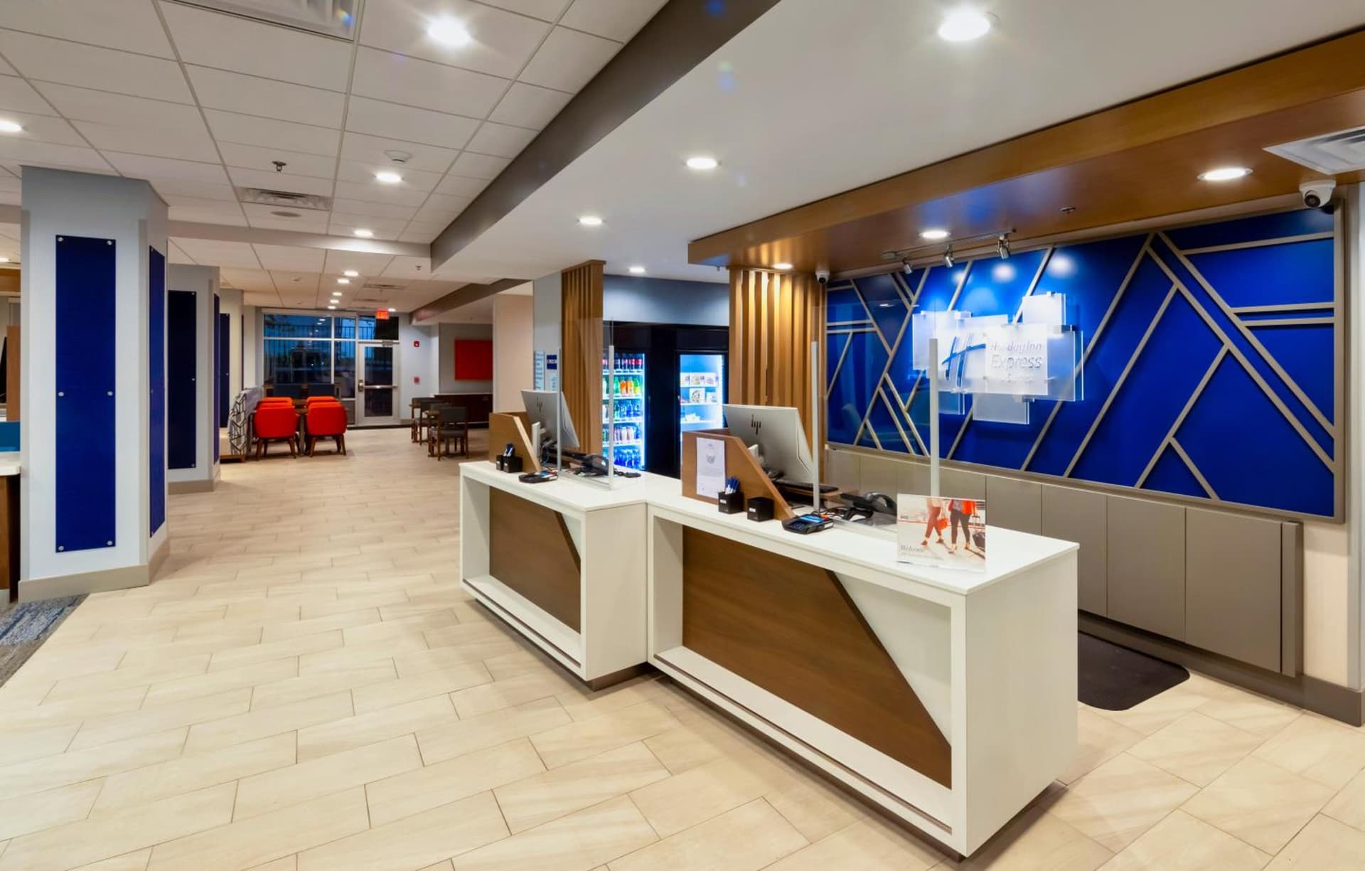Holiday Inn Express & Suites - Harrisonburg University Area by IHG interior in Harrisonburg, VA — gallery photo 2