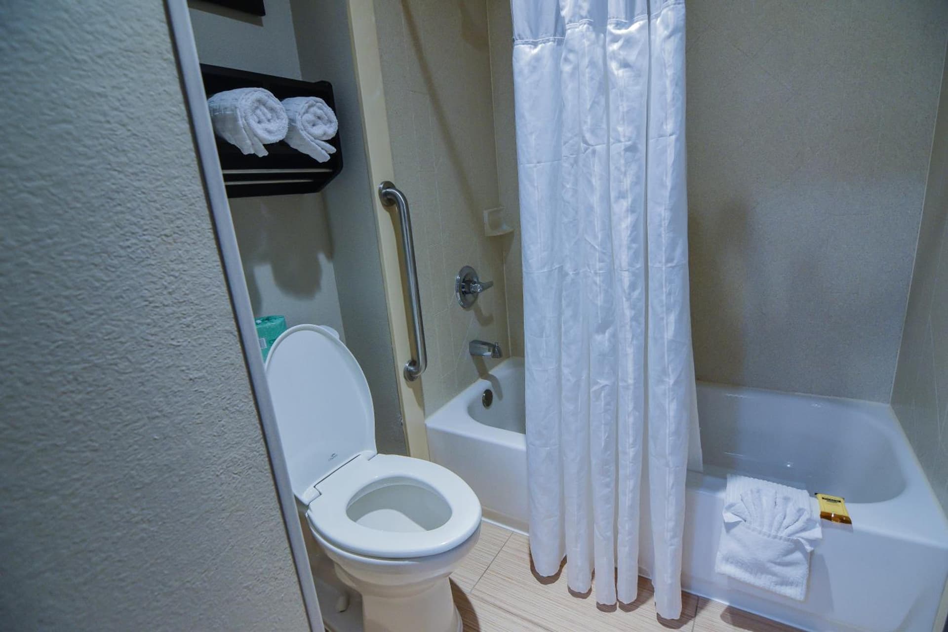 Best Western Plus Lafayette Hotel University Area gallery photo in Lafayette, IN — image 7