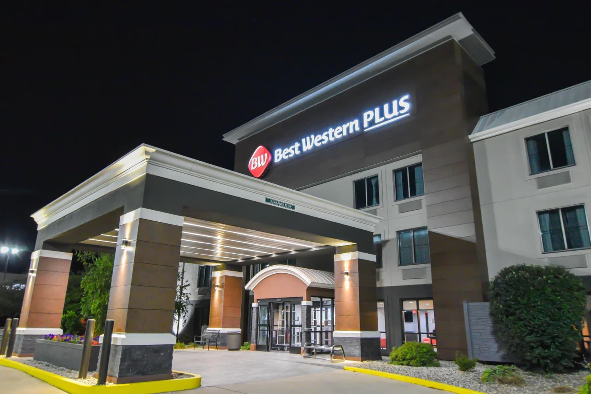 Best Western Plus Lafayette Hotel University Area interior in Lafayette, IN — gallery photo 2