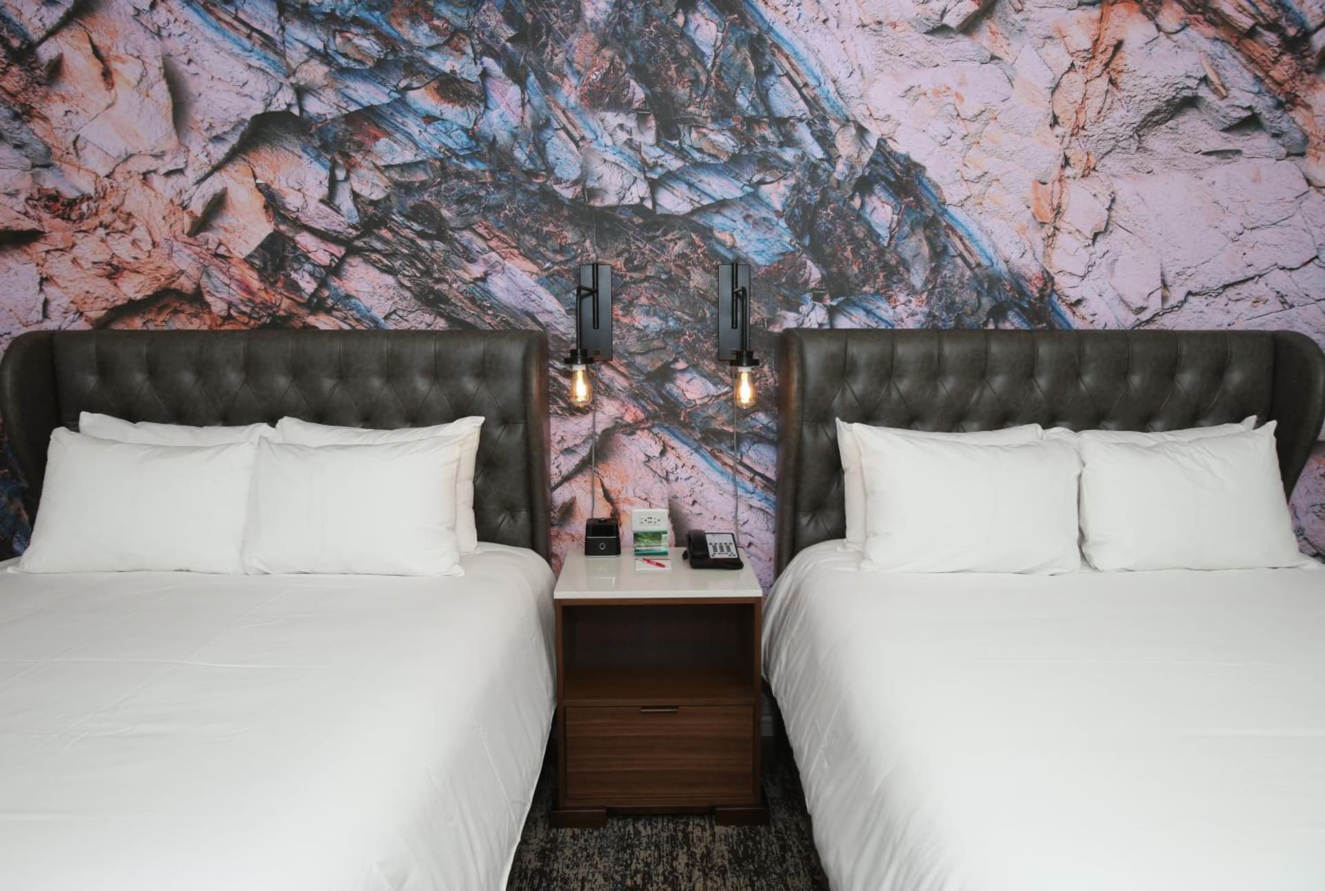 Hotel Indigo Naperville Riverwalk by IHG gallery photo in Naperville, IL — image 4
