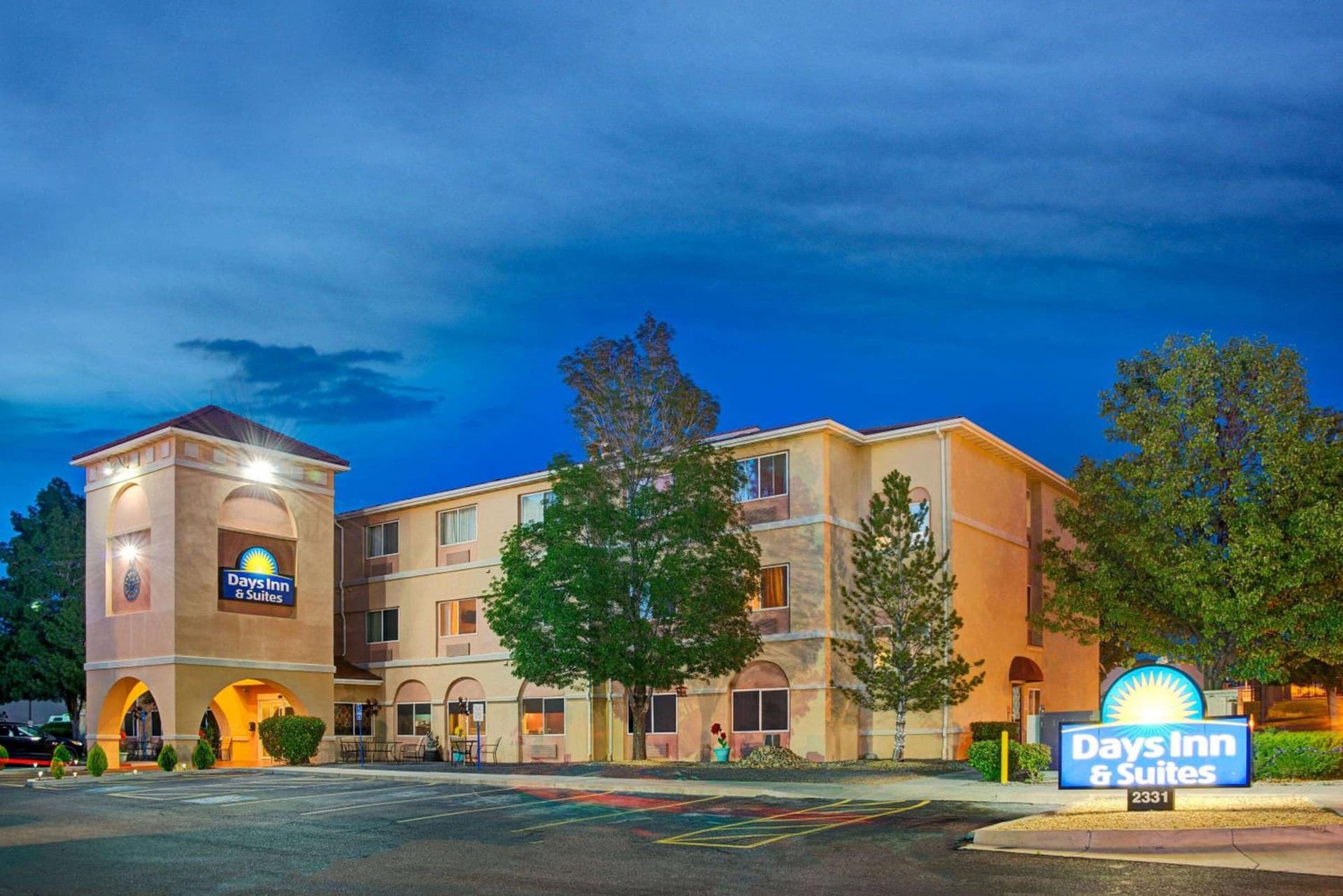 Days Inn & Suites by Wyndham Airport Albuquerque featured exterior or lobby in Albuquerque, NM — similar hotel