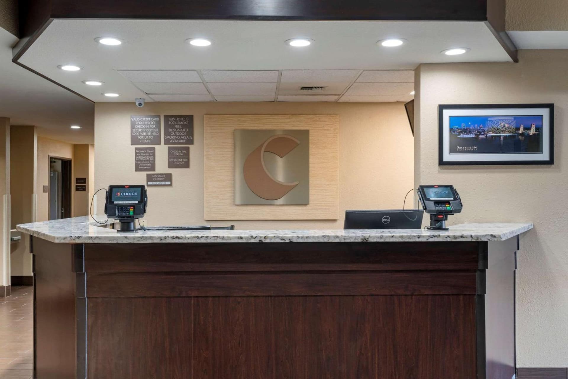 Comfort Suites Downtown Sacramento property views in Sacramento, CA — gallery photo 3