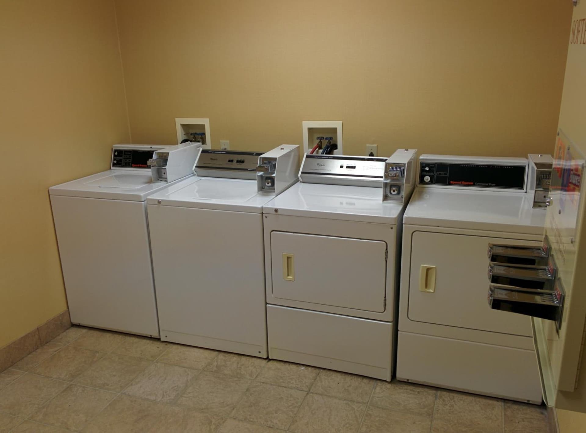 Country Inn & Suites by Radisson, Cincinnati Airport, KY interior in Hebron, KY — gallery photo 2