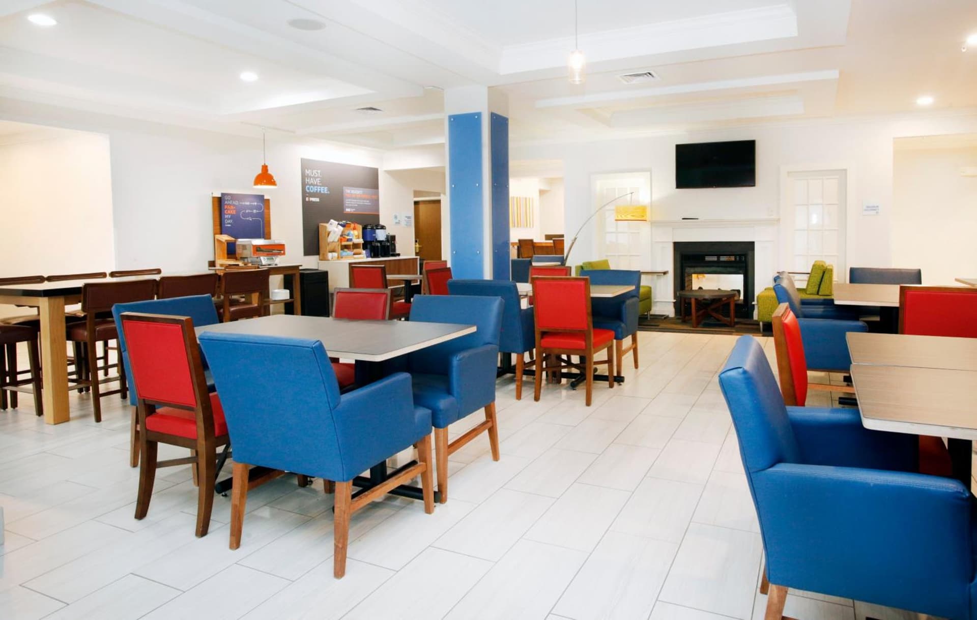 Holiday Inn Express & Suites Bethlehem Airport-Allentown Area gallery photo in Bethlehem, PA — image 21