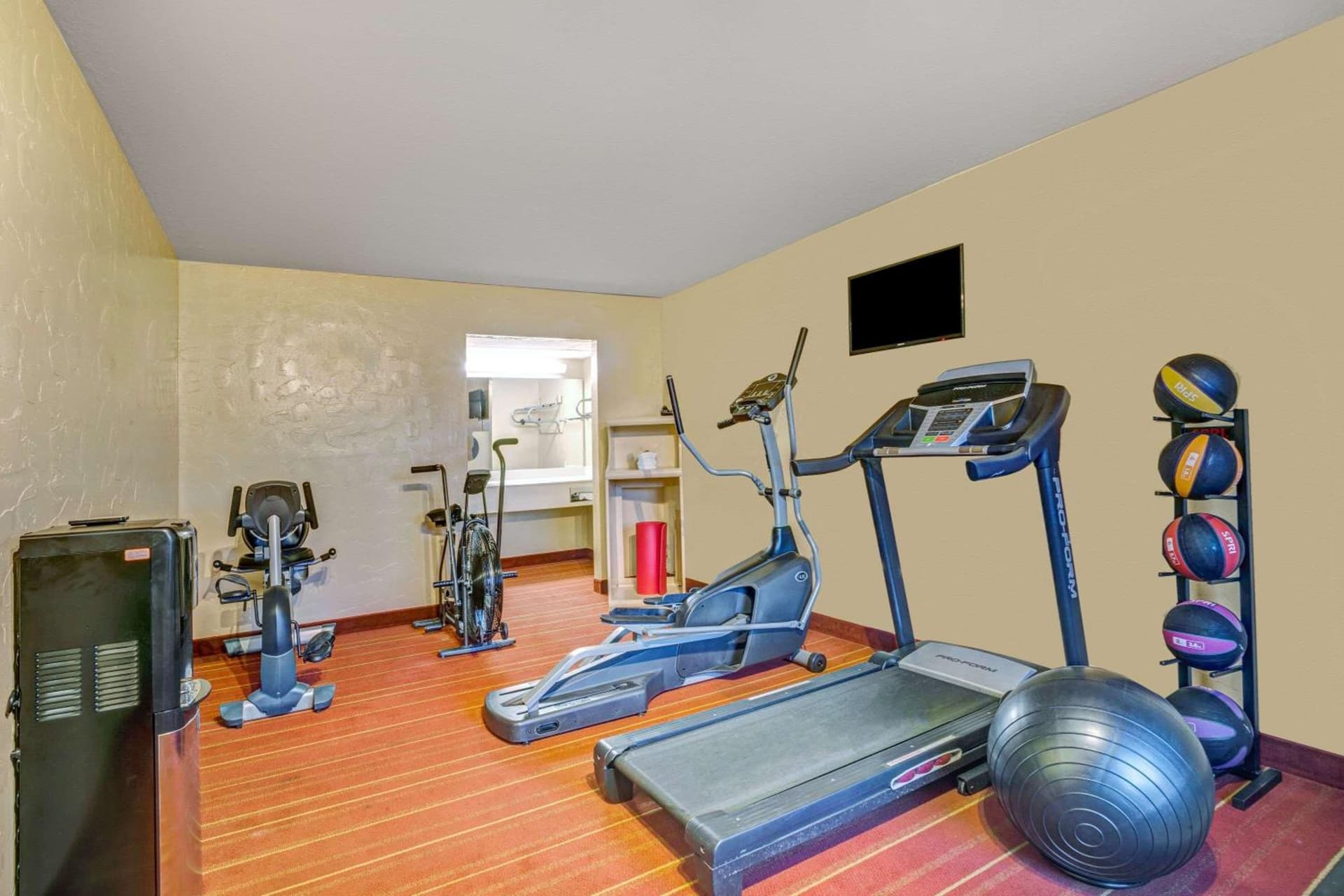 Days Inn by Wyndham Louisville Airport Fair and Expo Center gallery photo in Louisville, KY — image 8