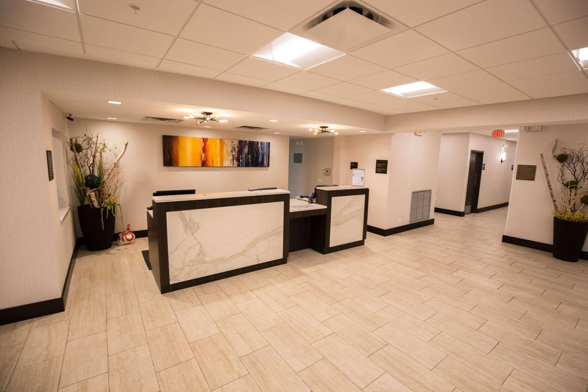 Wyndham Chicago O'Hare interior in Rosemont, IL — gallery photo 2