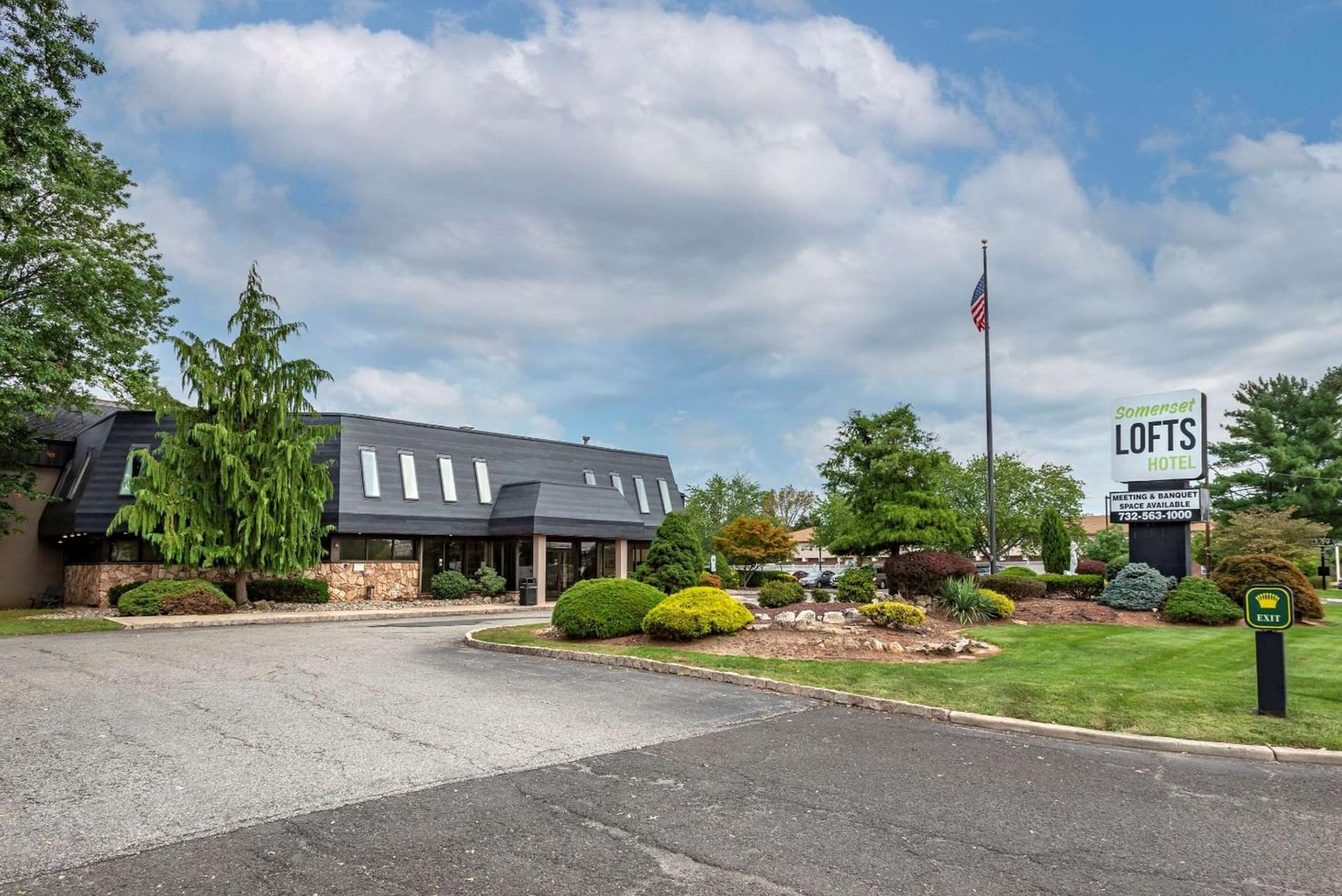 Somerset Lofts, Ascend Hotel Collection featured exterior or lobby in Somerset, NJ — similar hotel