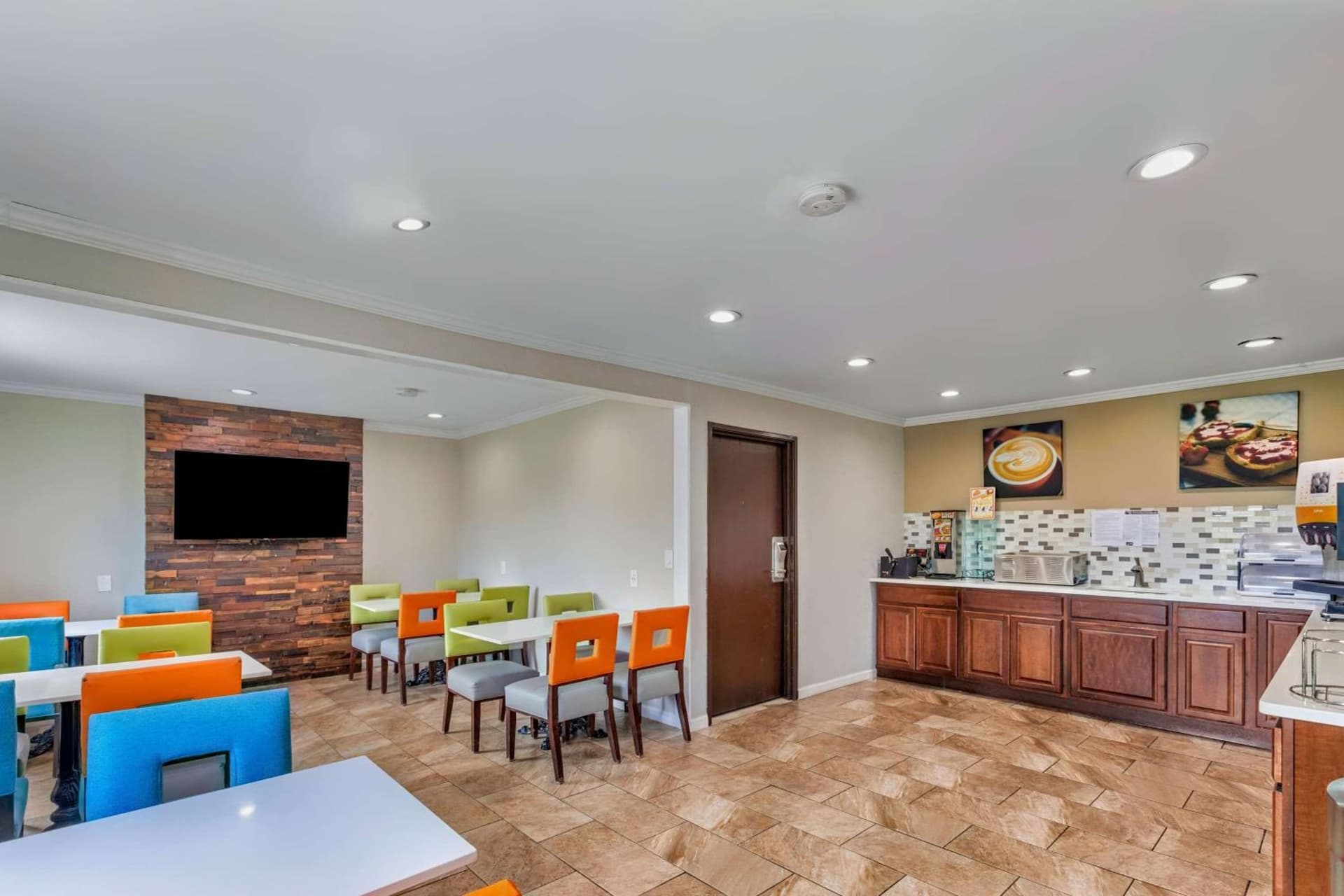 Days Inn by Wyndham Savannah Gateway I-95 gallery photo in Savannah, GA — image 39